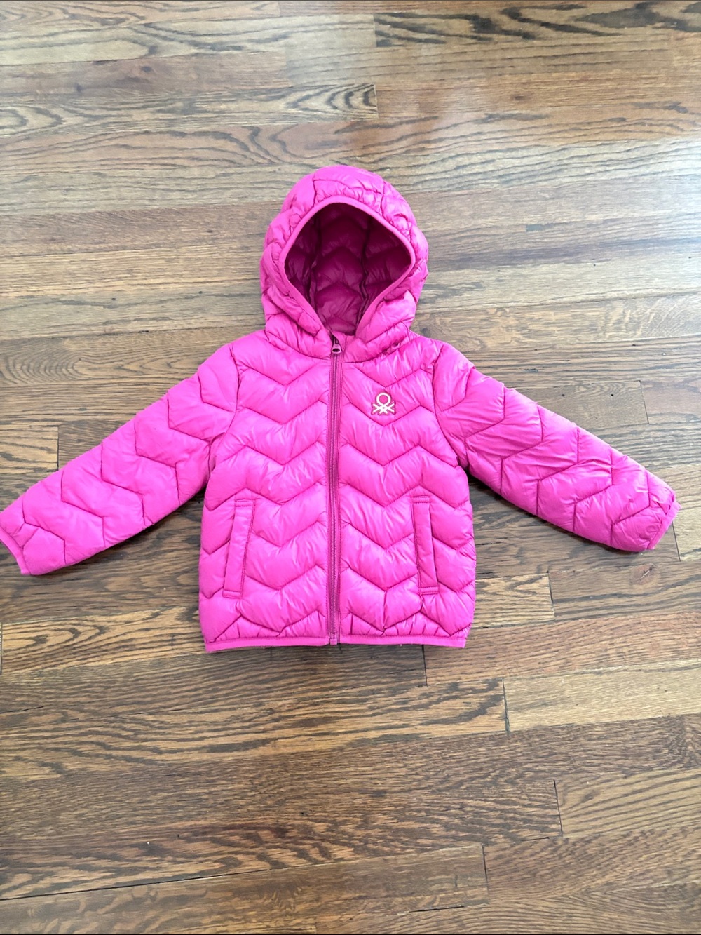 United Colors Of Benetton Bright Pink Hooded Quilted Jacket size 2-3years